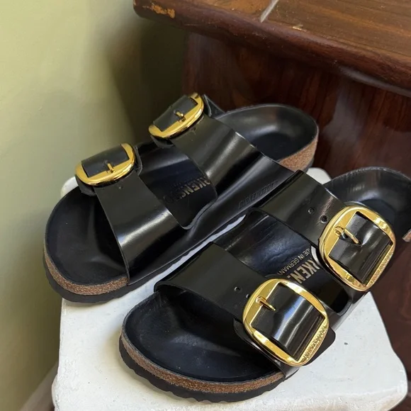 Birkenstock Arizona Black Sandals with big Gold Buckles - Picture 4 of 9
